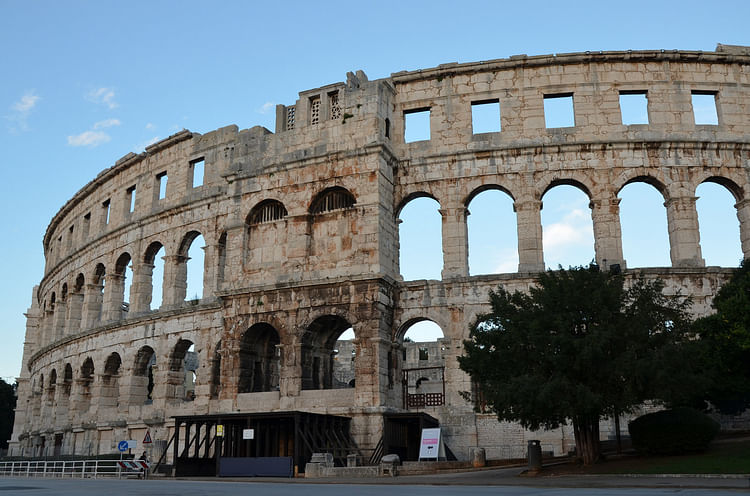 Pula Arena Exterior