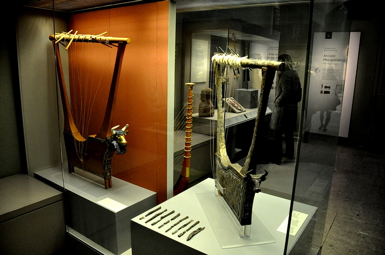 The Silver and Golden Lyres from Ur