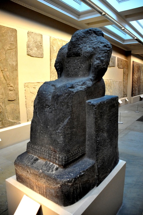 Statue of the god Kidudu
