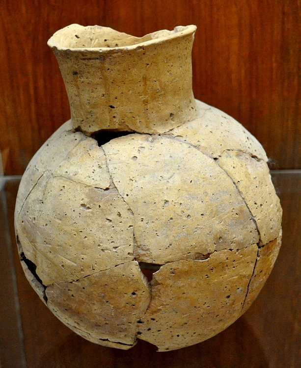 A Jar from Hassuna Culture
