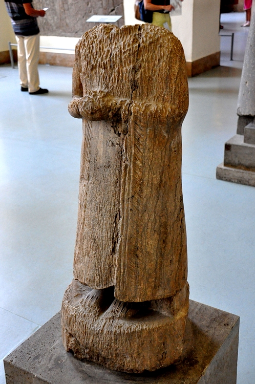 Statue of a ruler of Ashur