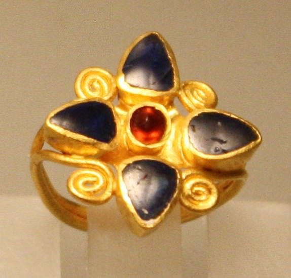 Roman Gold & Saphire Ring