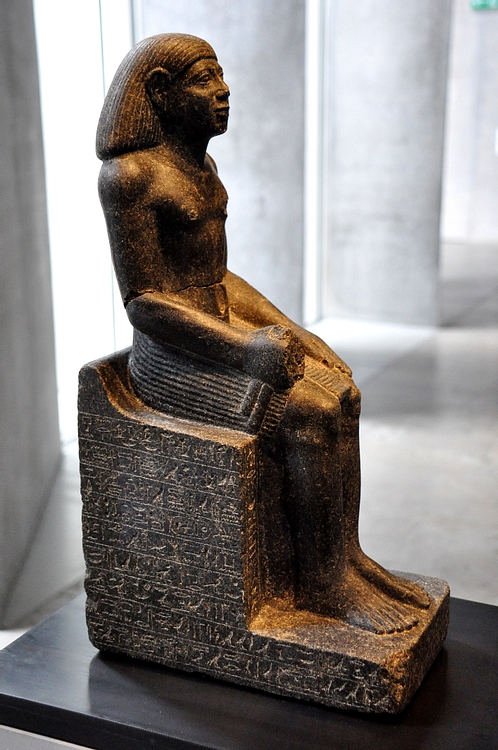 Statue of Sesheshen-sa-Hathor