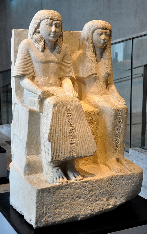 Statue of Sibe and His Wife