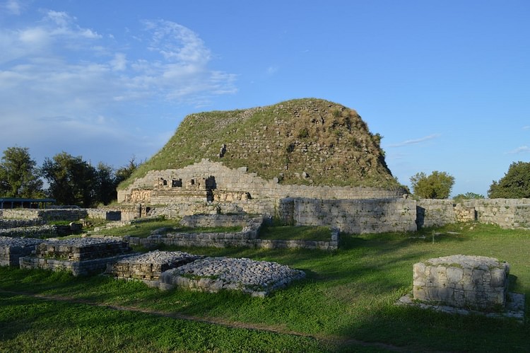 Dharmarajika Stupa (Taxila)