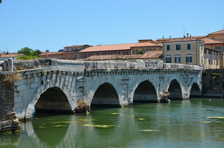 Tiberius Bridge, Ariminus River