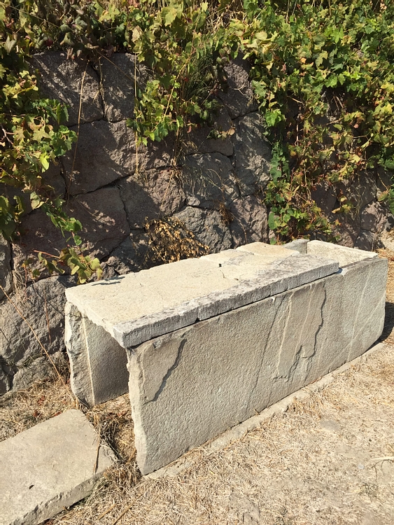 Stone Coffin, Smyrna