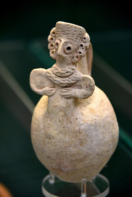 Sprinkler Pottery Figurine from Tabqa-Euphrates Area