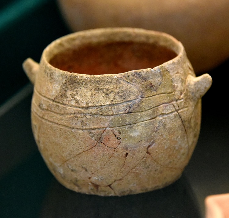 Bowl from Tiwal esh-Sharqi