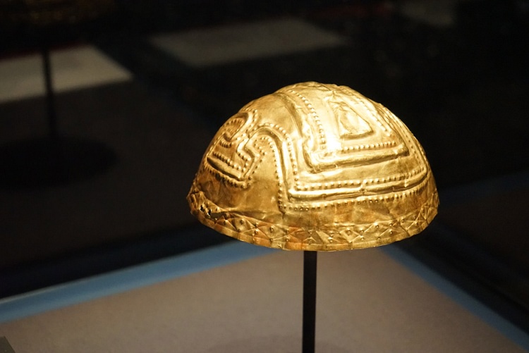Colombian Gold Helmet