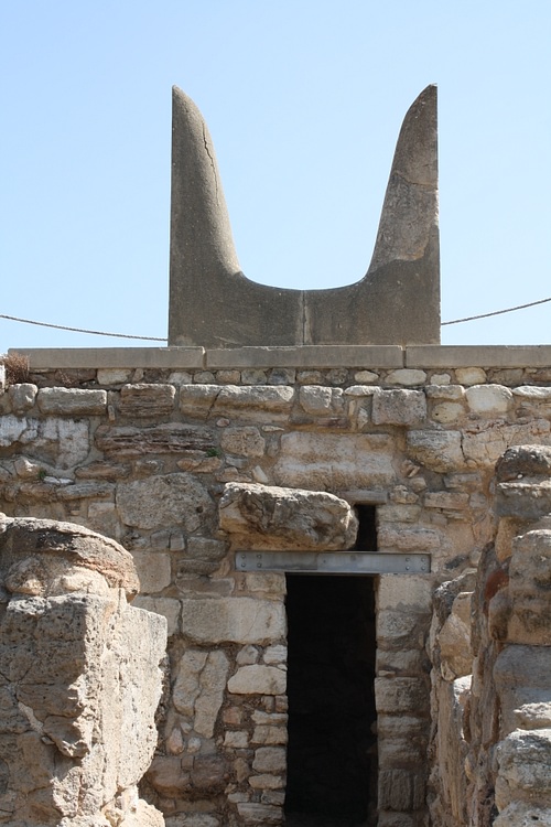 Minoan Horns of Consecration