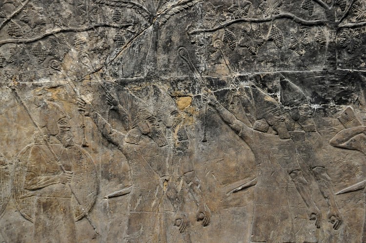 Assyrian Slingers Attacking the City of -alammu