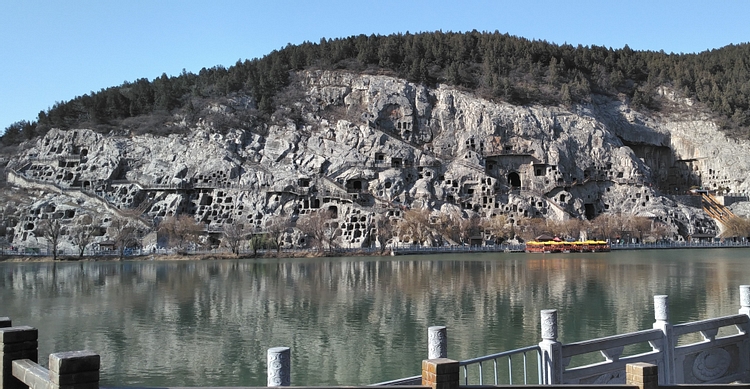 Longmen Grottoes - Mount Longmen