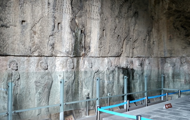 Longmen Grottoes - Arhats at Kanjingsi Cave