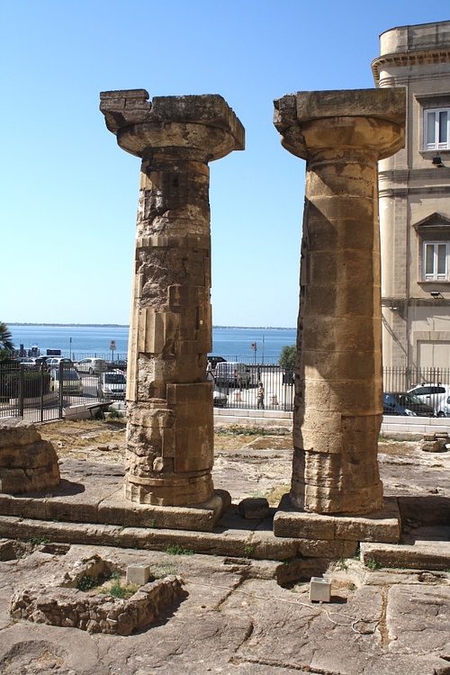 Archaic Columns, Tarentum
