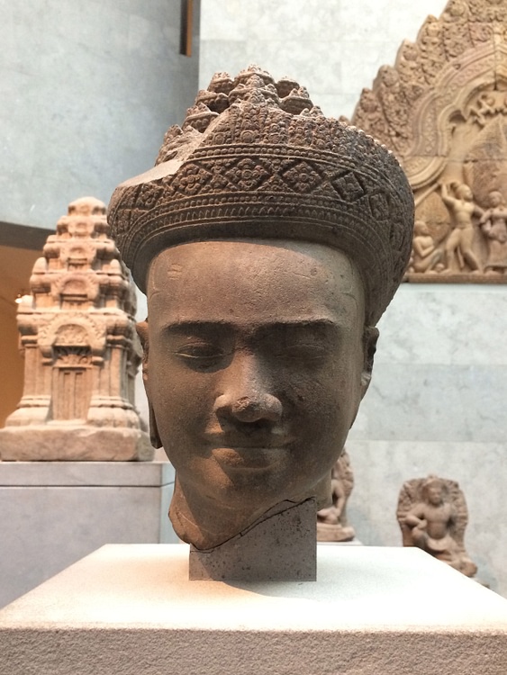 Masculine Divinity in the Style of Pre Rup