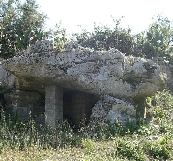 The Pseudo Dolmen of Avola