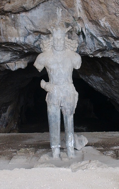 Colossal Statue of Shapur I