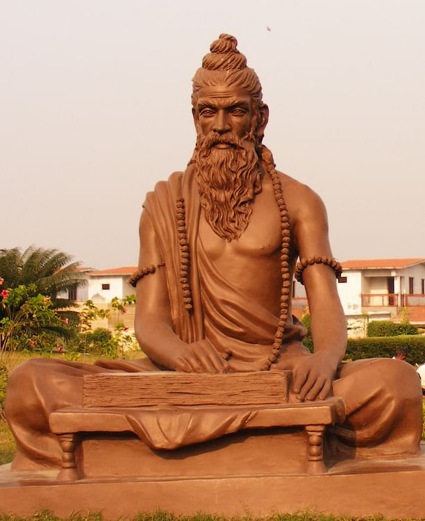 Sushruta Statue