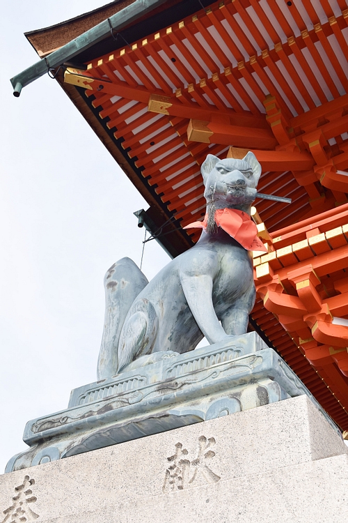 Fox Statue at Fushimi Inari Shrine