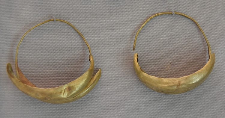 Mesopotamian Gold Earrings