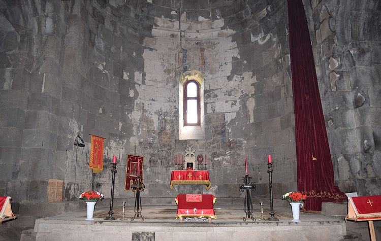 Altar at Church of St. Pogos and Petros
