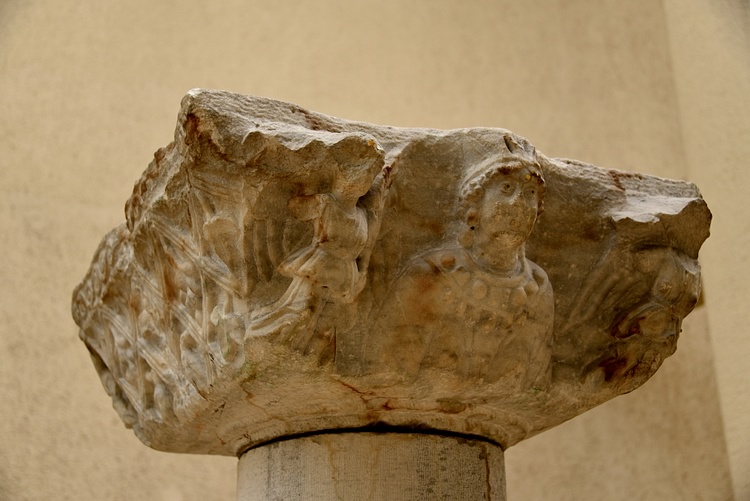 Impost Capital Depicting Anastasius I and Ariadne