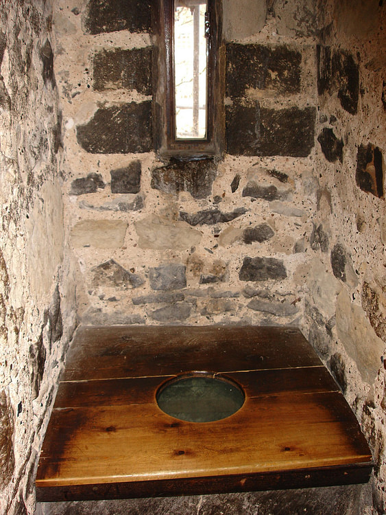 Toilet, Tower of London