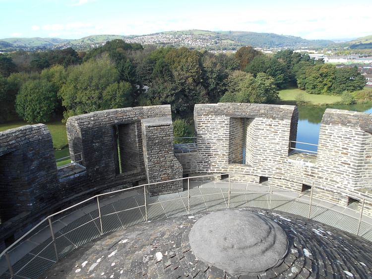 Merlons and Crenets, Caerphilly Castle