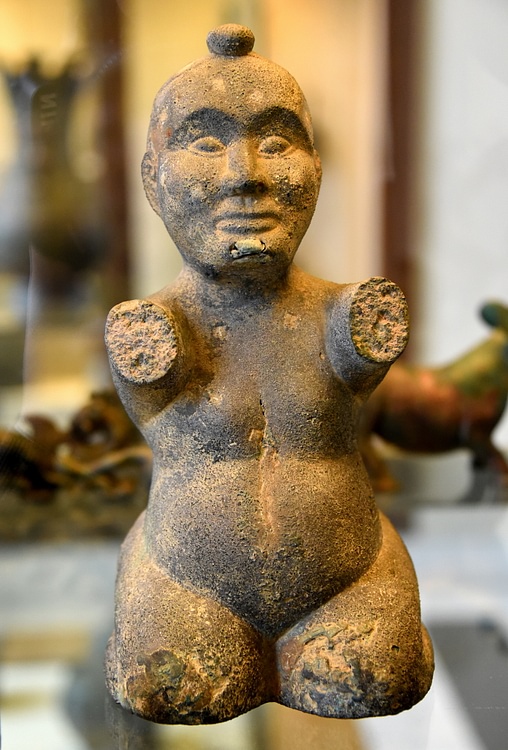 Han Bronze Figure of a Kneeling Man