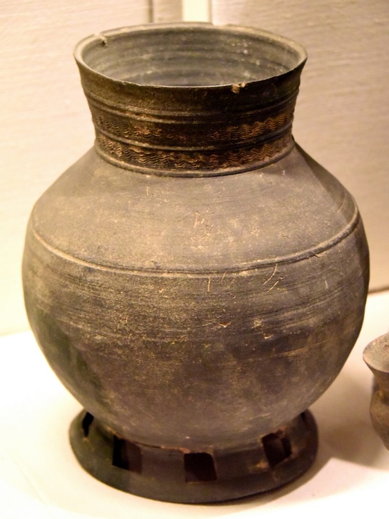 Korean Stoneware Ritual Vessel