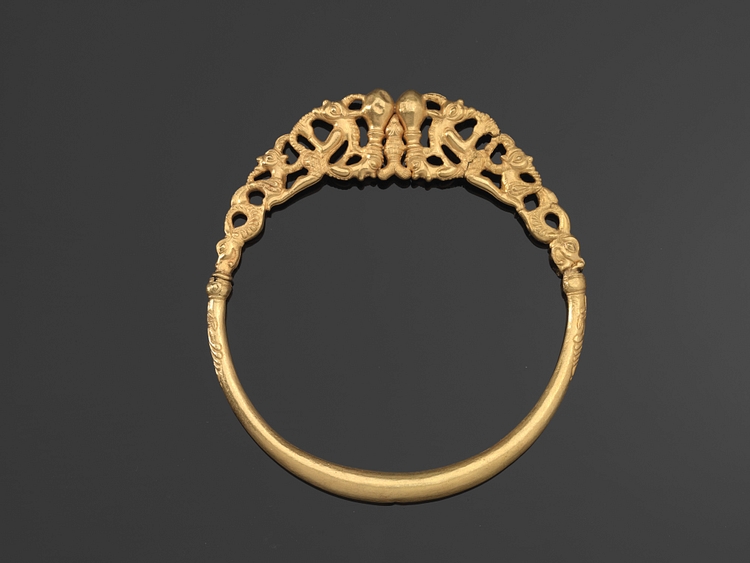 Protection for Travellers, Gold Ring, 390 BCE