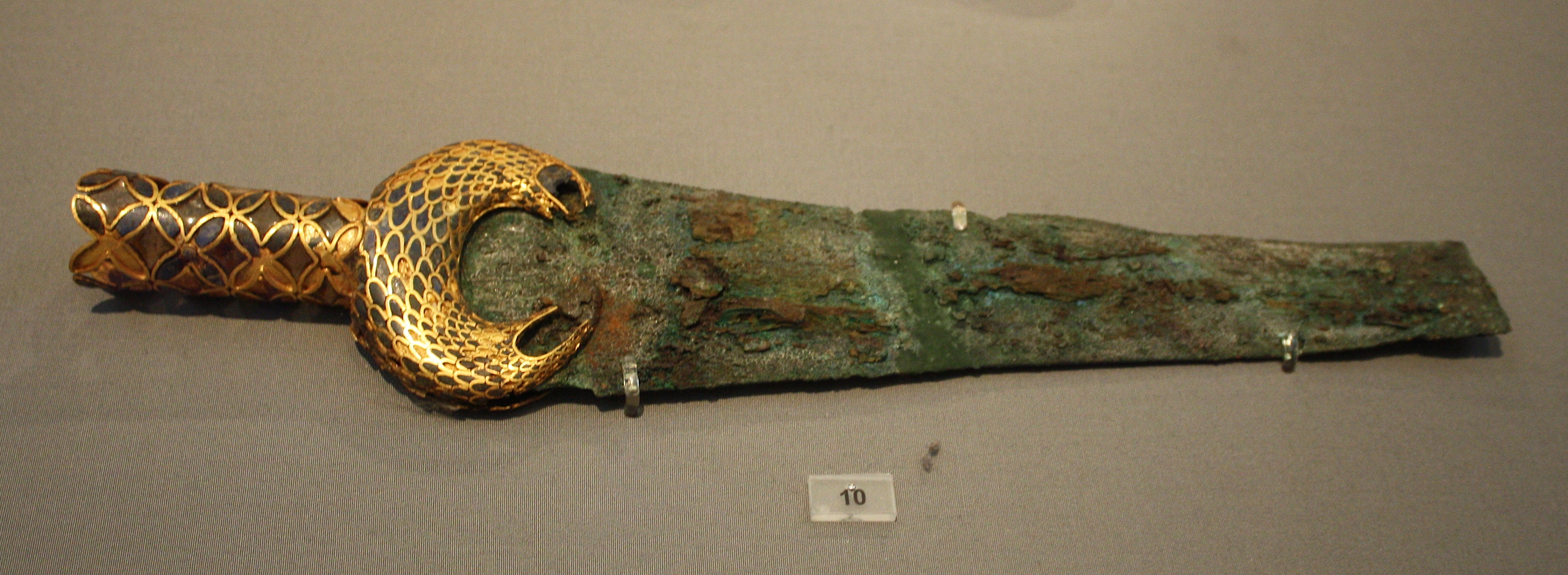 Bronze & Gold Mycenaean Sword (Illustration) - World History Encyclopedia