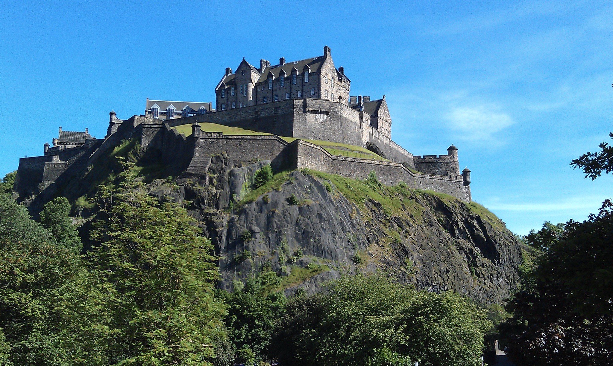Edinburgh Castle (Illustration) - World History Encyclopedia