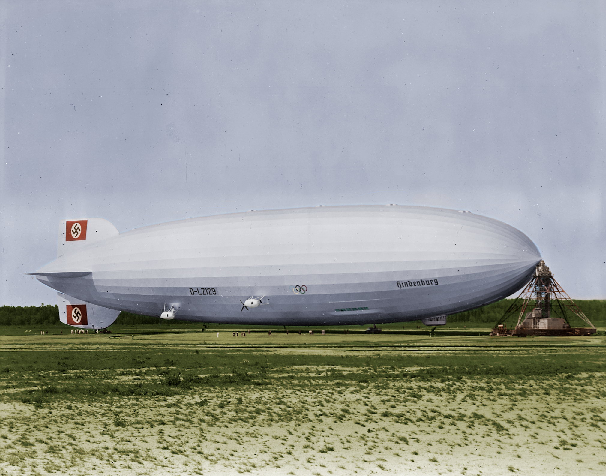 Zeppelin China Hindenburg Zeppelin Tethered - World History Encyclopedia