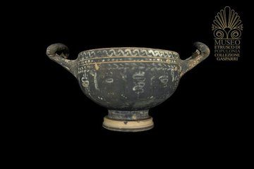 Gnathian ware cup